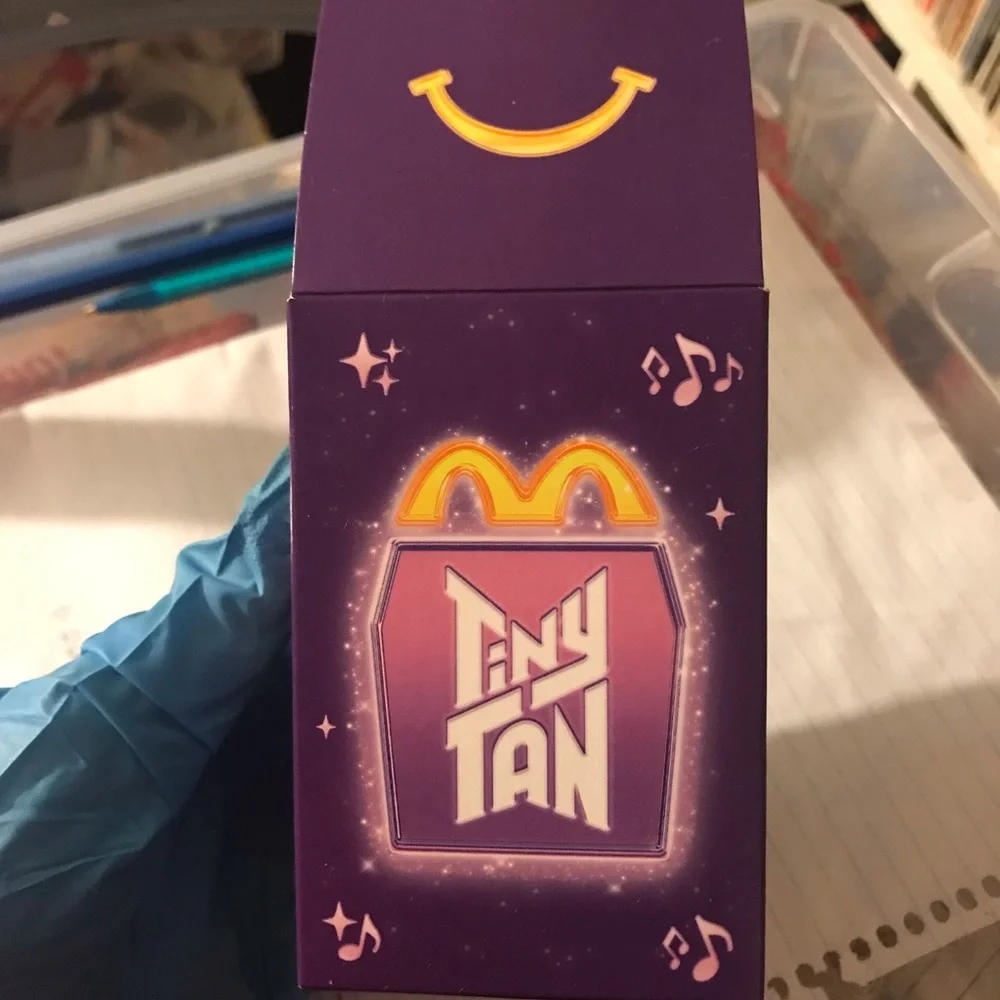 TinyTAN McDonald's Purple Collectible Box and toy - j Hope - Picture 1 of 4